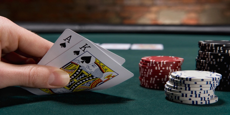 Những tay chơi làm giàu từ Poker online
